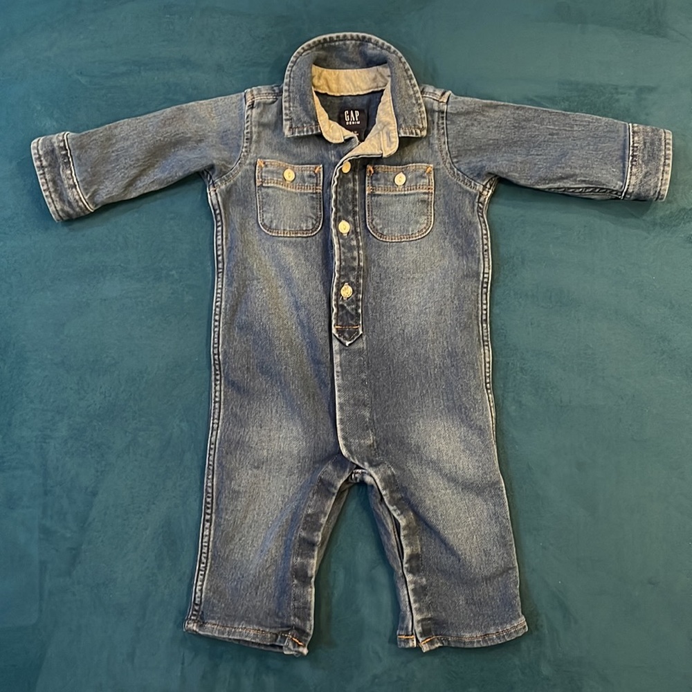 🧡💜 Gap Denim Coveralls Size 6-12 mos